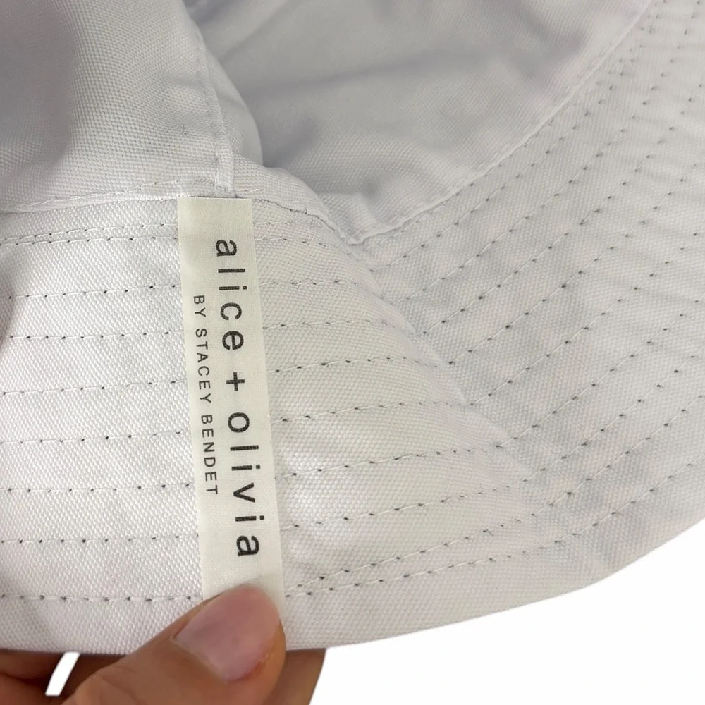 NEW Alice‎ & Olivia Black Sunflower Reversible Bucket Hat